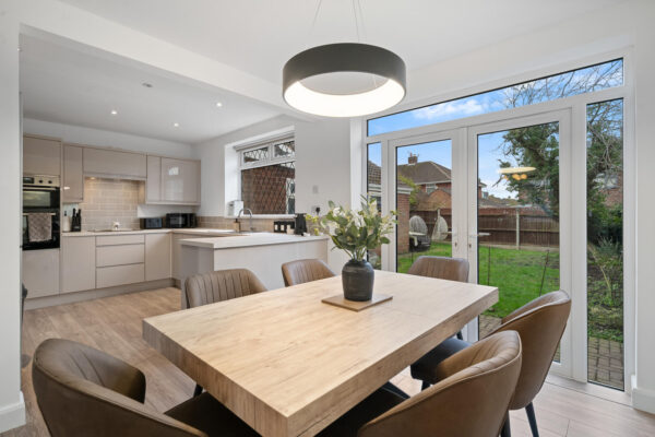 Bull Bridge Lane, Aintree Village