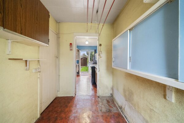 Oriel Drive, Aintree Village