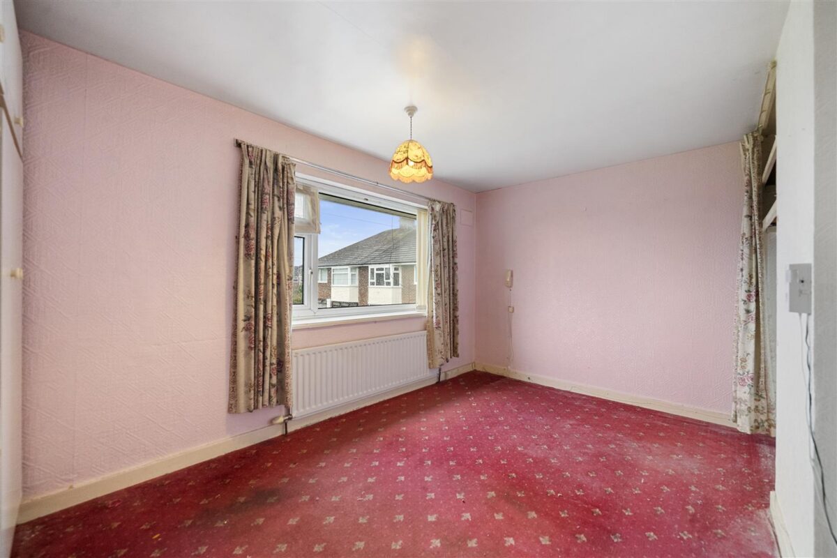 Oriel Drive, Aintree Village