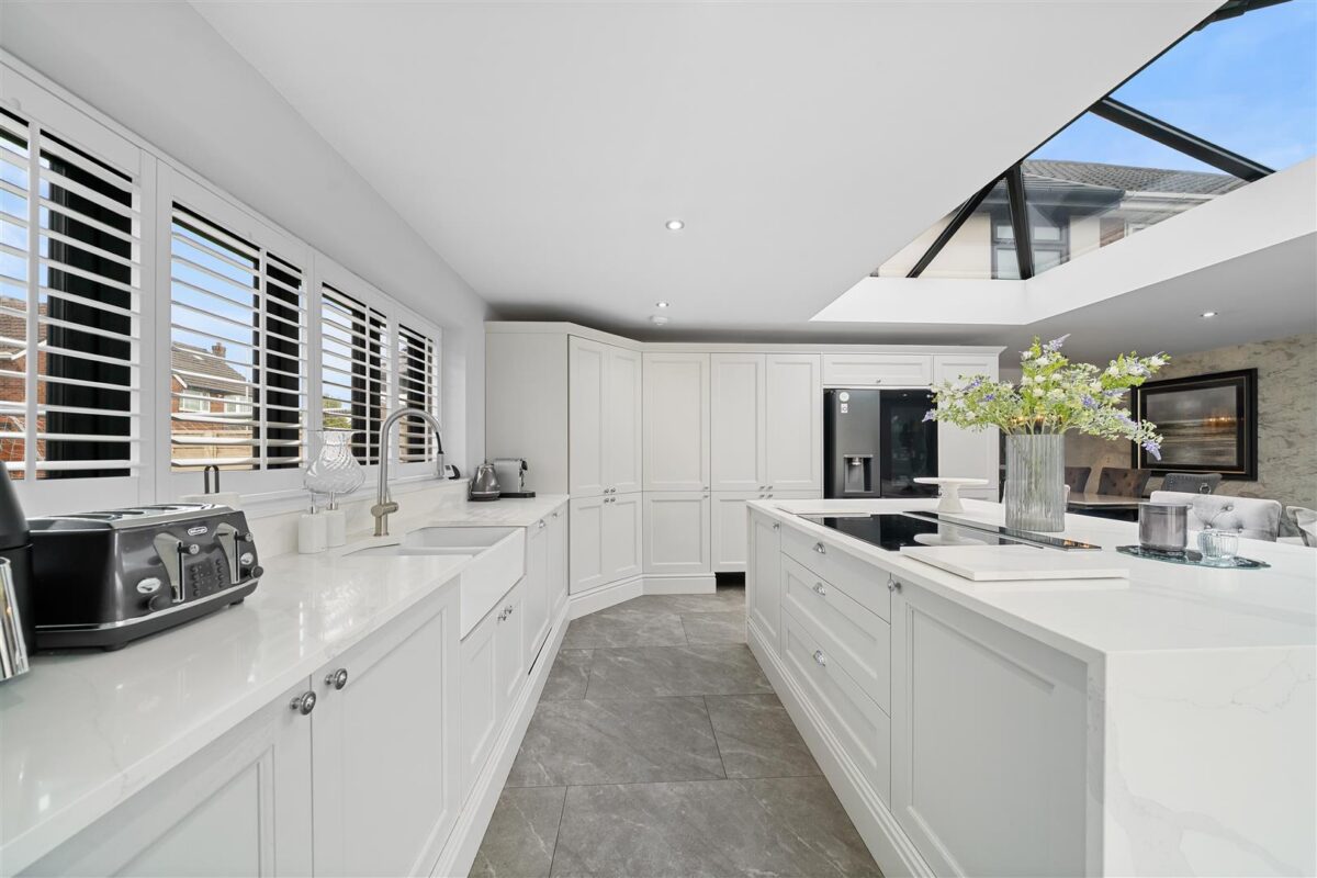 Felsted Drive, Aintree Village