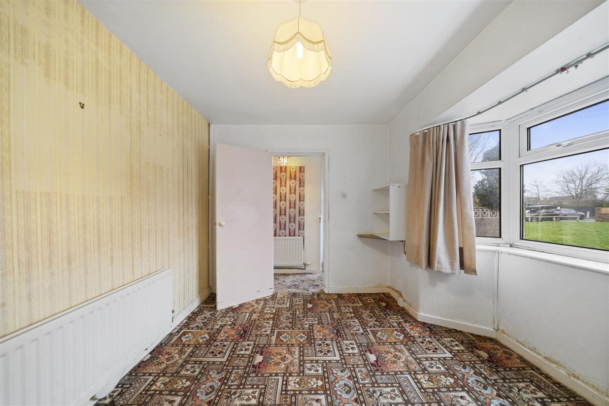 Oriel Drive, Aintree Village