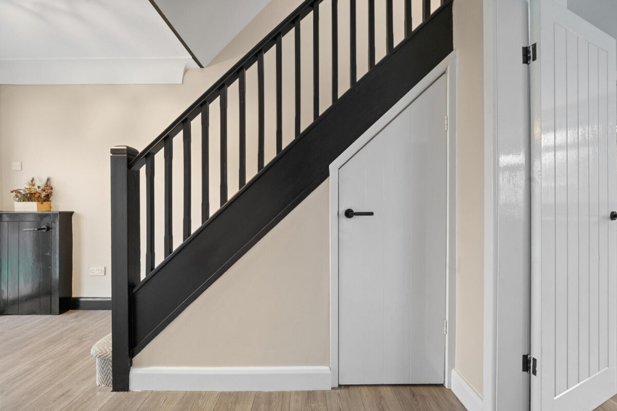 Bull Bridge Lane, Aintree Village