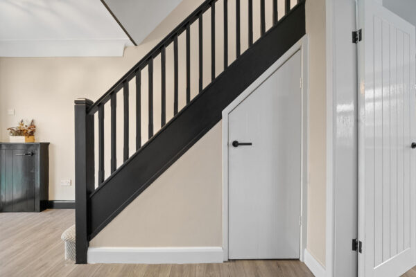 Bull Bridge Lane, Aintree Village