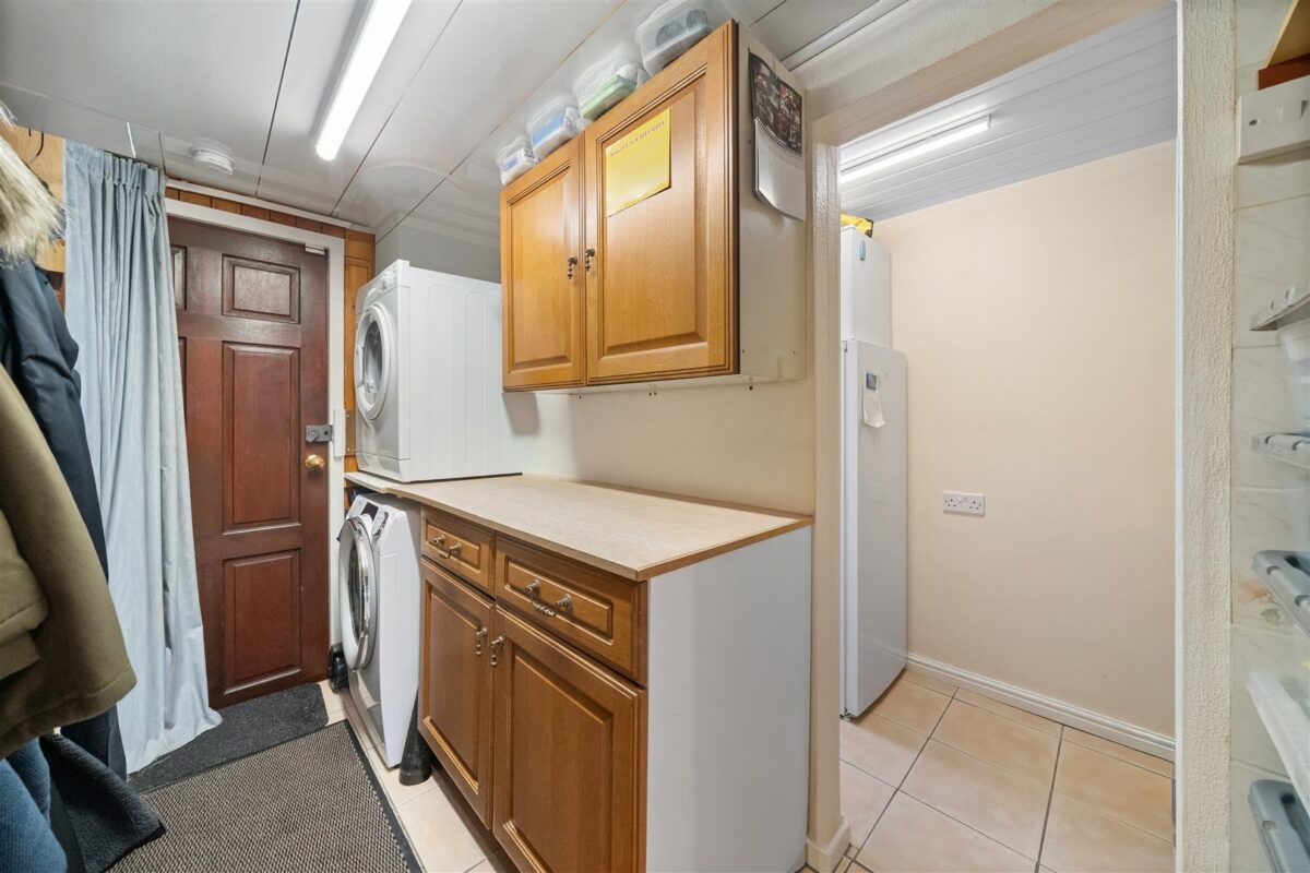 Martland Avenue, Aintree Village