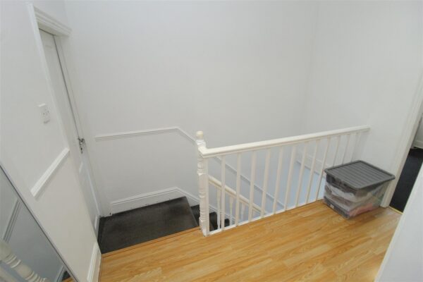 First Avenue, Fazakerley