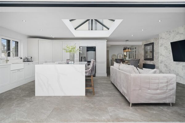 Felsted Drive, Aintree Village