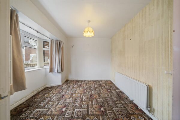 Oriel Drive, Aintree Village