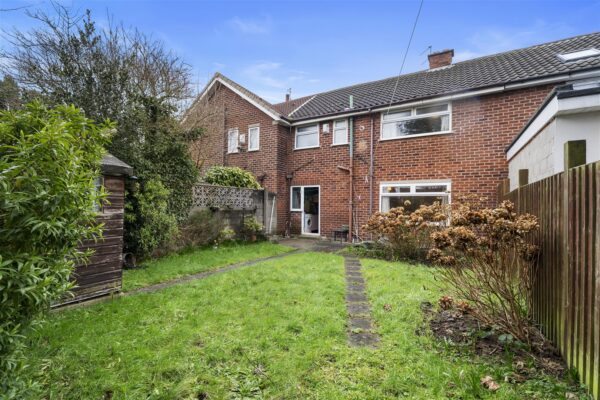 Oriel Drive, Aintree Village