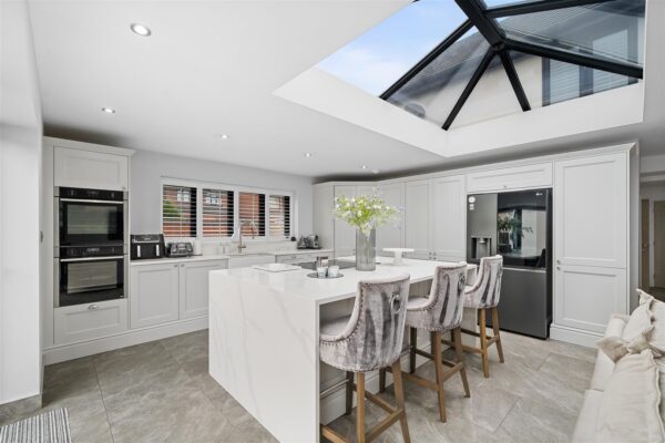 Felsted Drive, Aintree Village