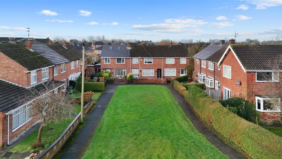 Martland Avenue, Aintree Village