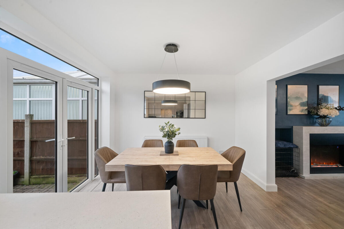 Bull Bridge Lane, Aintree Village