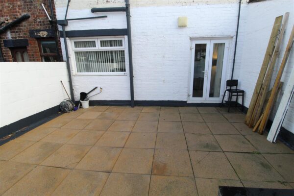 First Avenue, Fazakerley