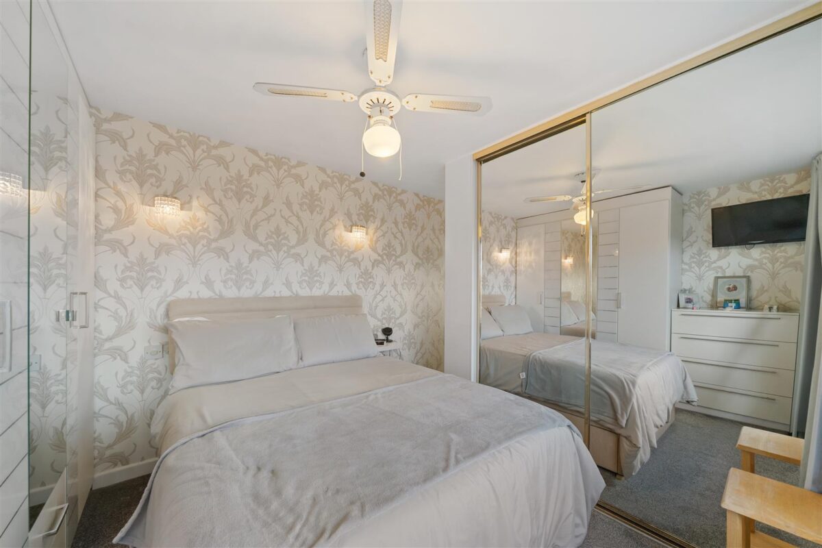 Martland Avenue, Aintree Village