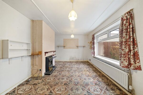 Oriel Drive, Aintree Village