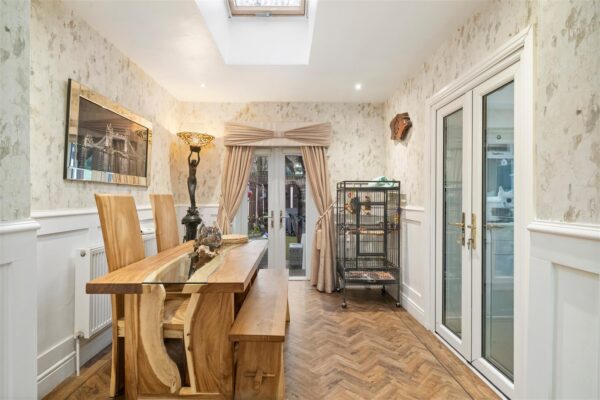 Parkfield Avenue, Netherton