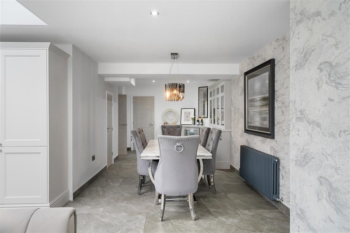 Felsted Drive, Aintree Village