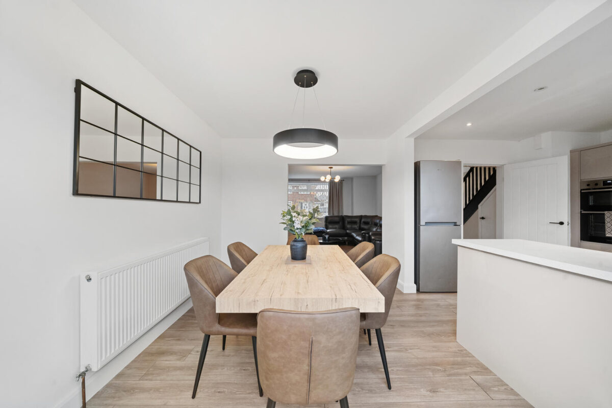 Bull Bridge Lane, Aintree Village