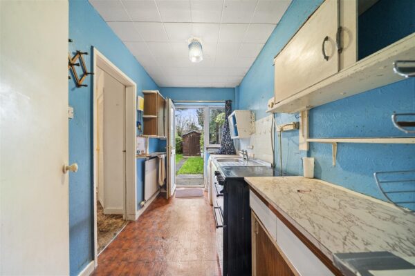 Oriel Drive, Aintree Village