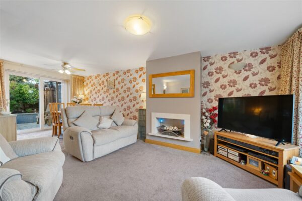 Martland Avenue, Aintree Village