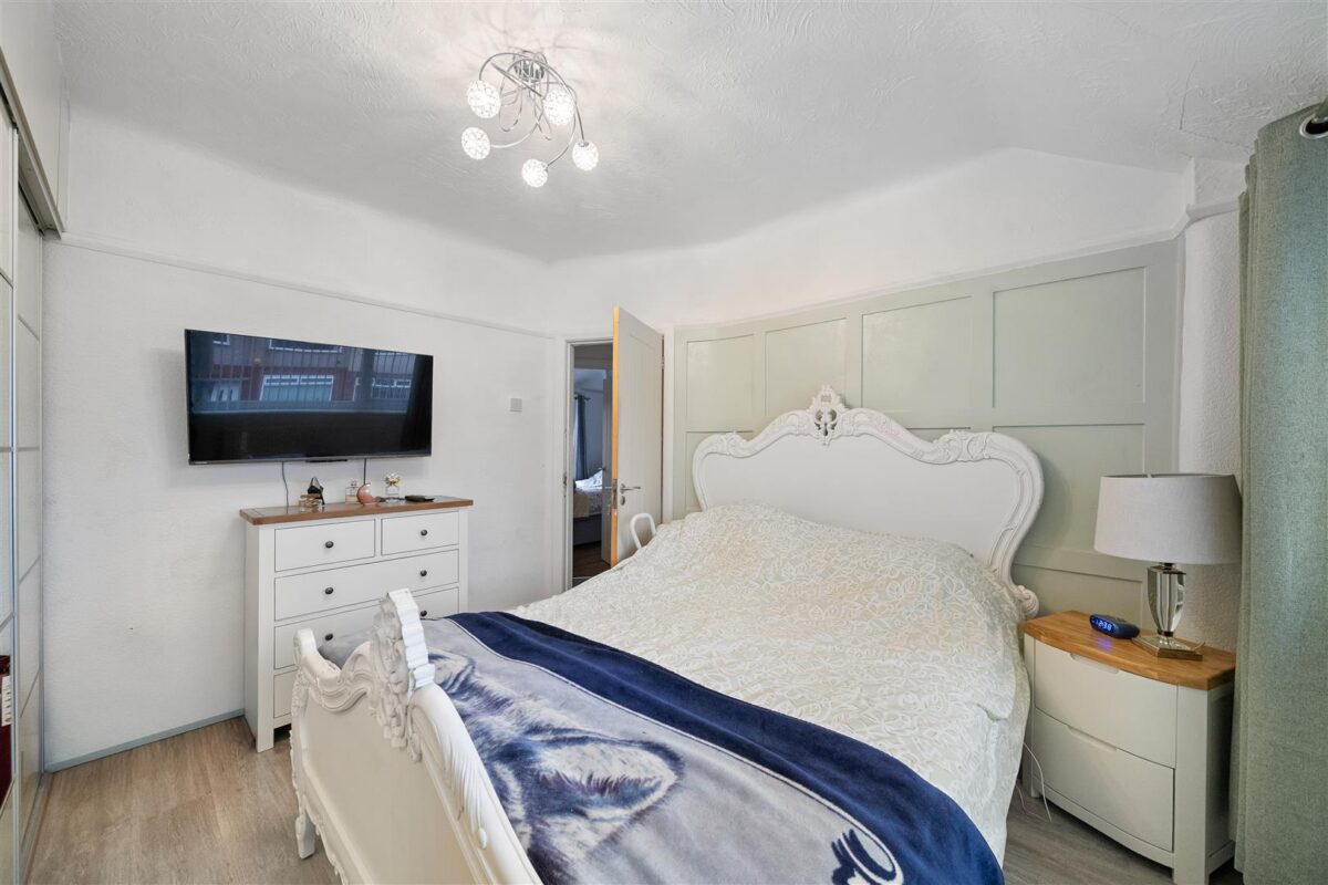 Parkfield Avenue, Netherton