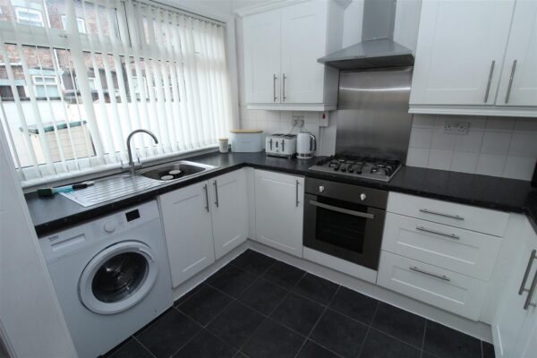 First Avenue, Fazakerley