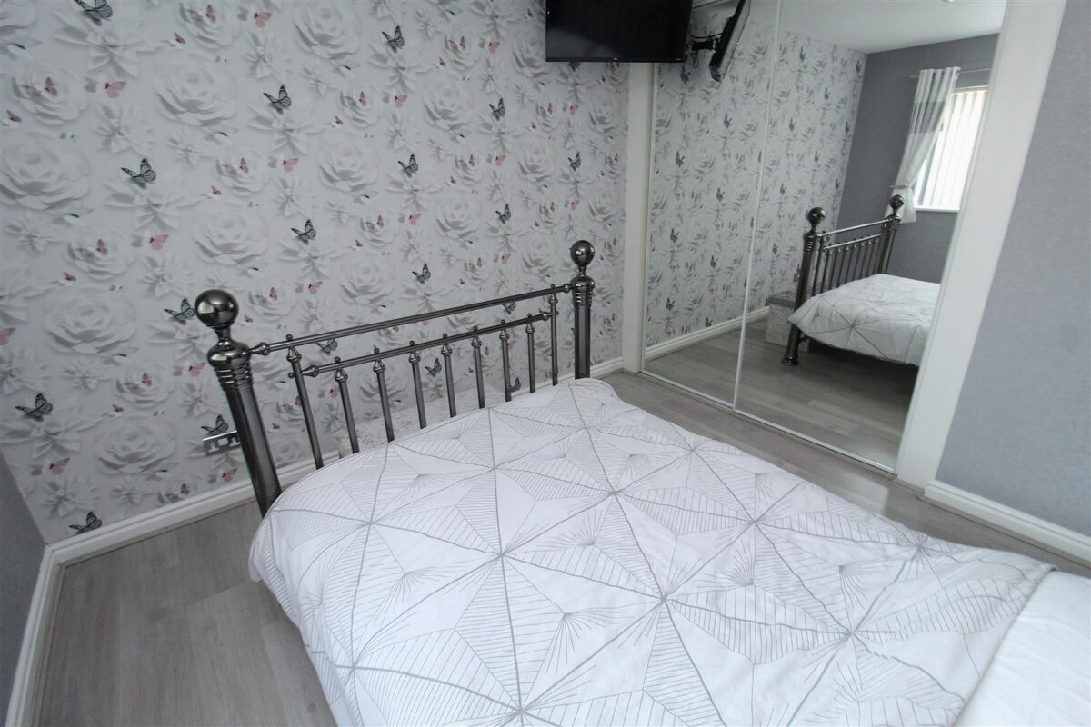 Gray Street, Linacre