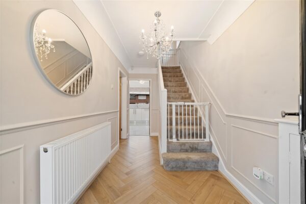 Altway, Aintree Village