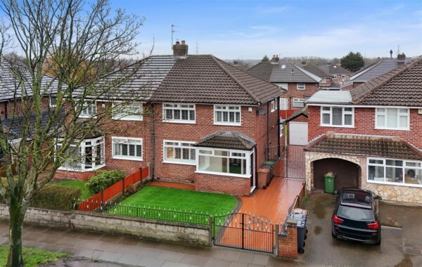 Altway, Aintree Village