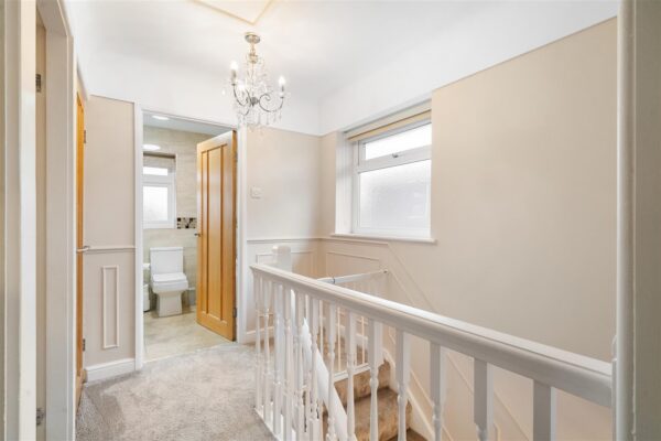 Altway, Aintree Village