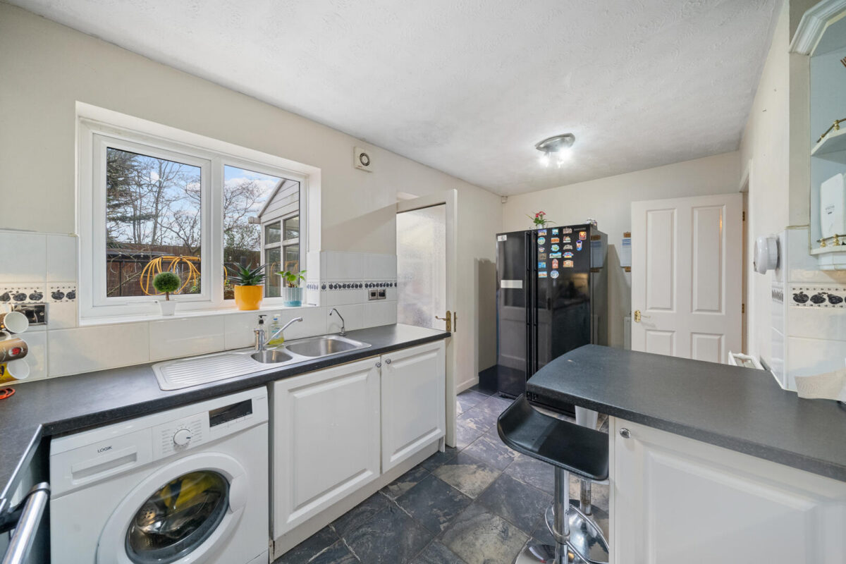 Furlong Close, Aintree