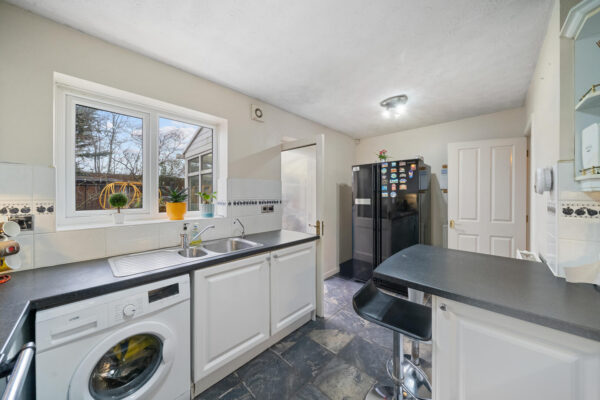 Furlong Close, Aintree