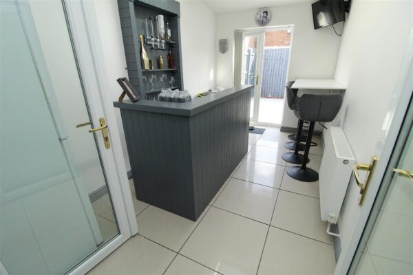 Gray Street, Linacre