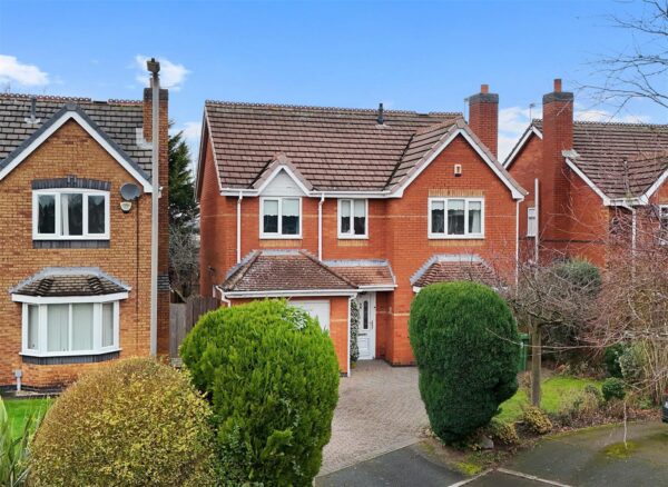 Furlong Close, Aintree