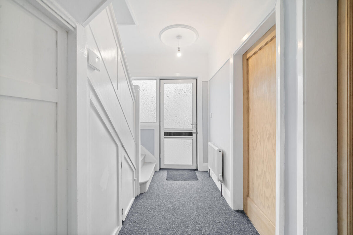 Malvern Grove, Aintree Village