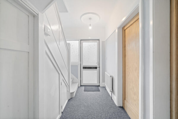 Malvern Grove, Aintree Village