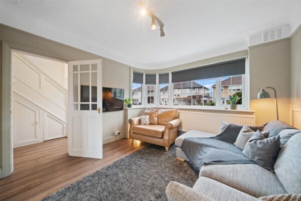 Oriel Drive, Aintree Village