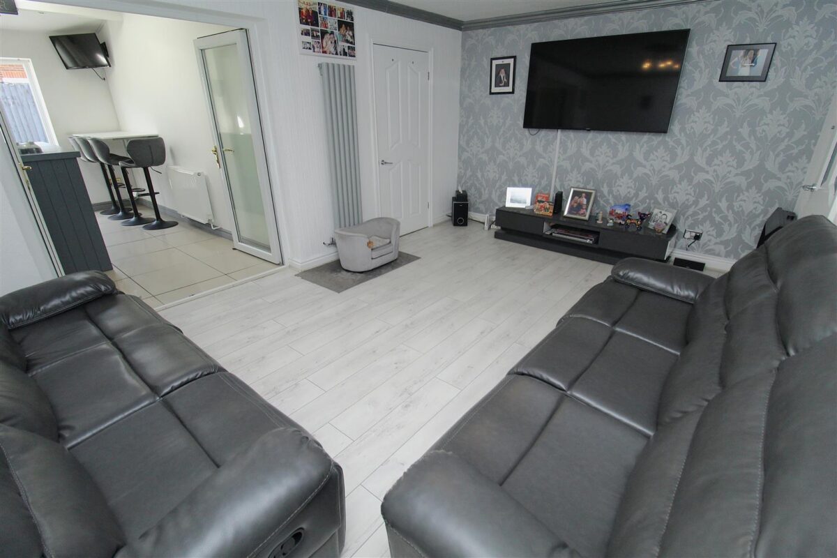 Gray Street, Linacre