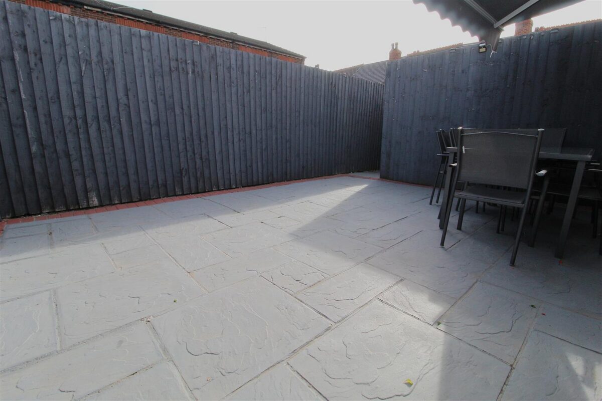 Gray Street, Linacre