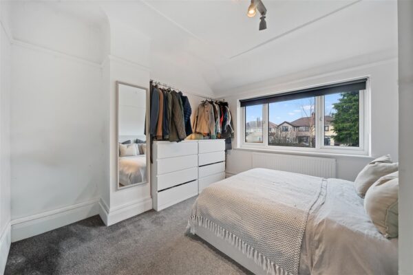 Oriel Drive, Aintree Village