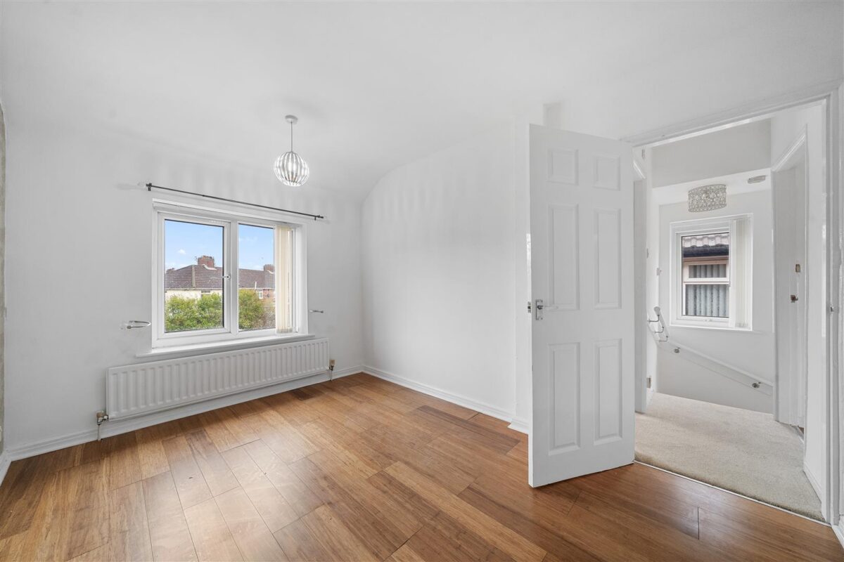 Dereham Crescent, Fazakerley