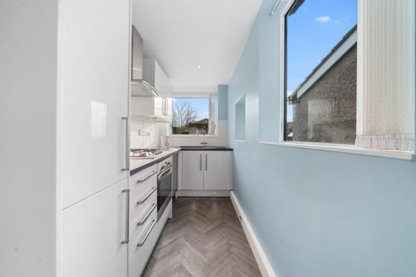 Malvern Grove, Aintree Village