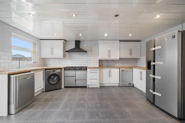 Dereham Crescent, Fazakerley