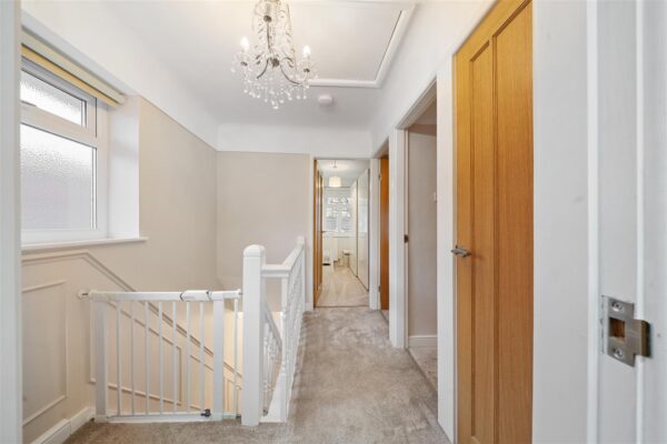 Altway, Aintree Village