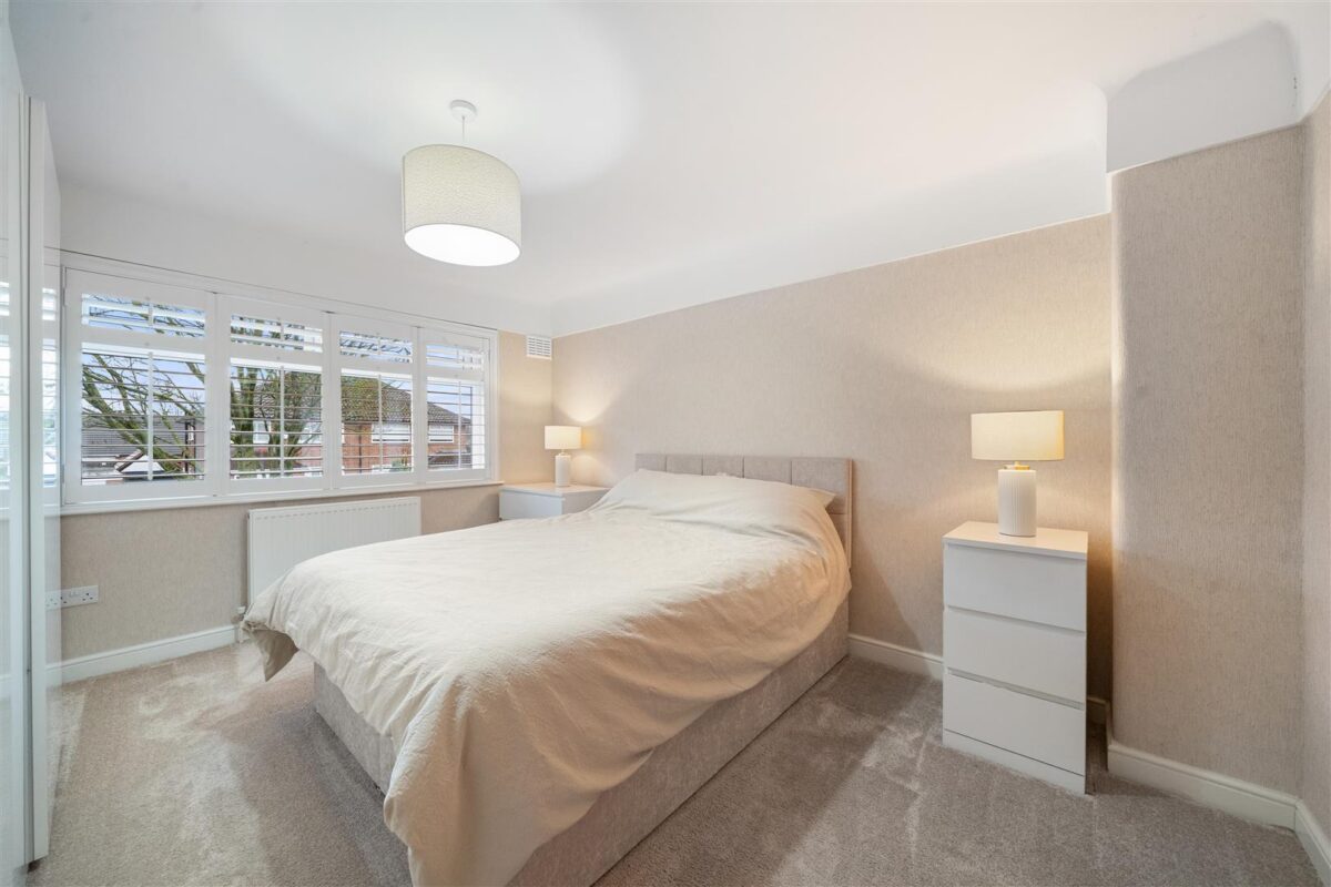 Altway, Aintree Village