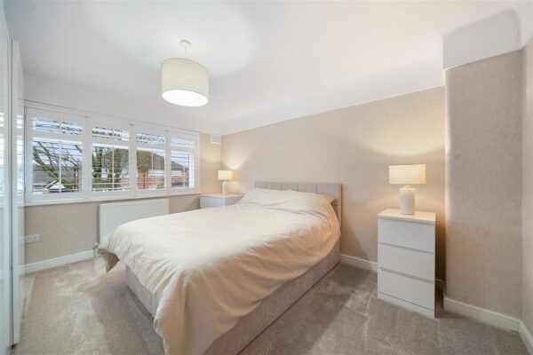 Altway, Aintree Village