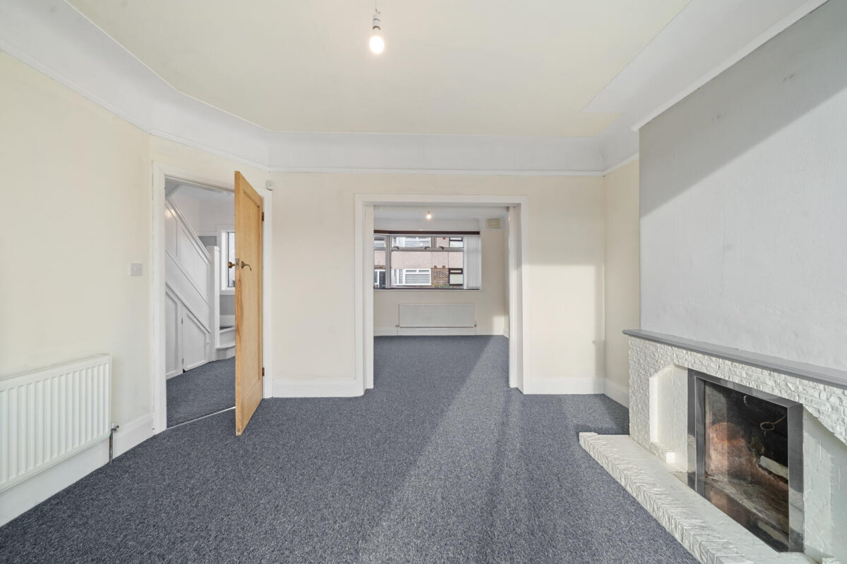 Malvern Grove, Aintree Village