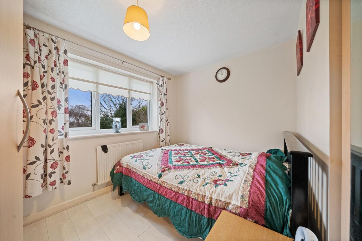 Furlong Close, Aintree