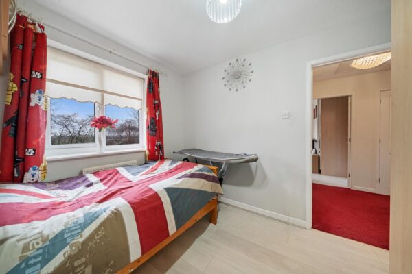 Furlong Close, Aintree