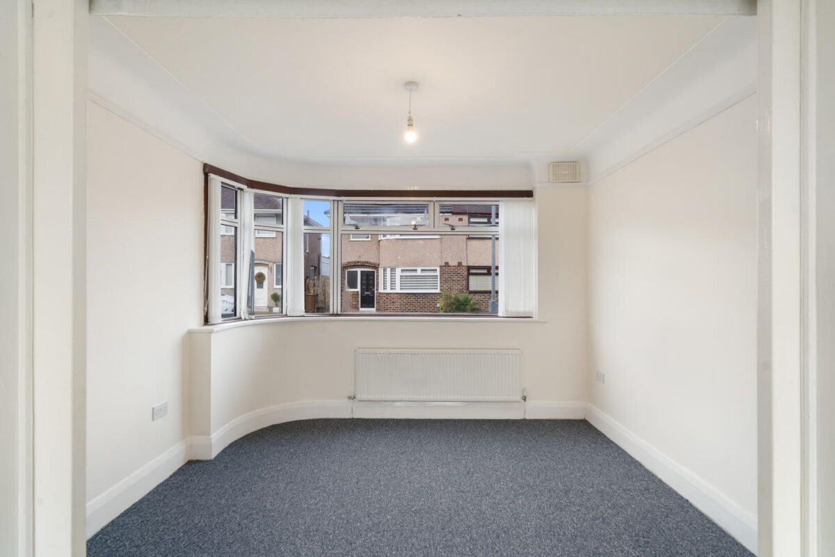 Malvern Grove, Aintree Village