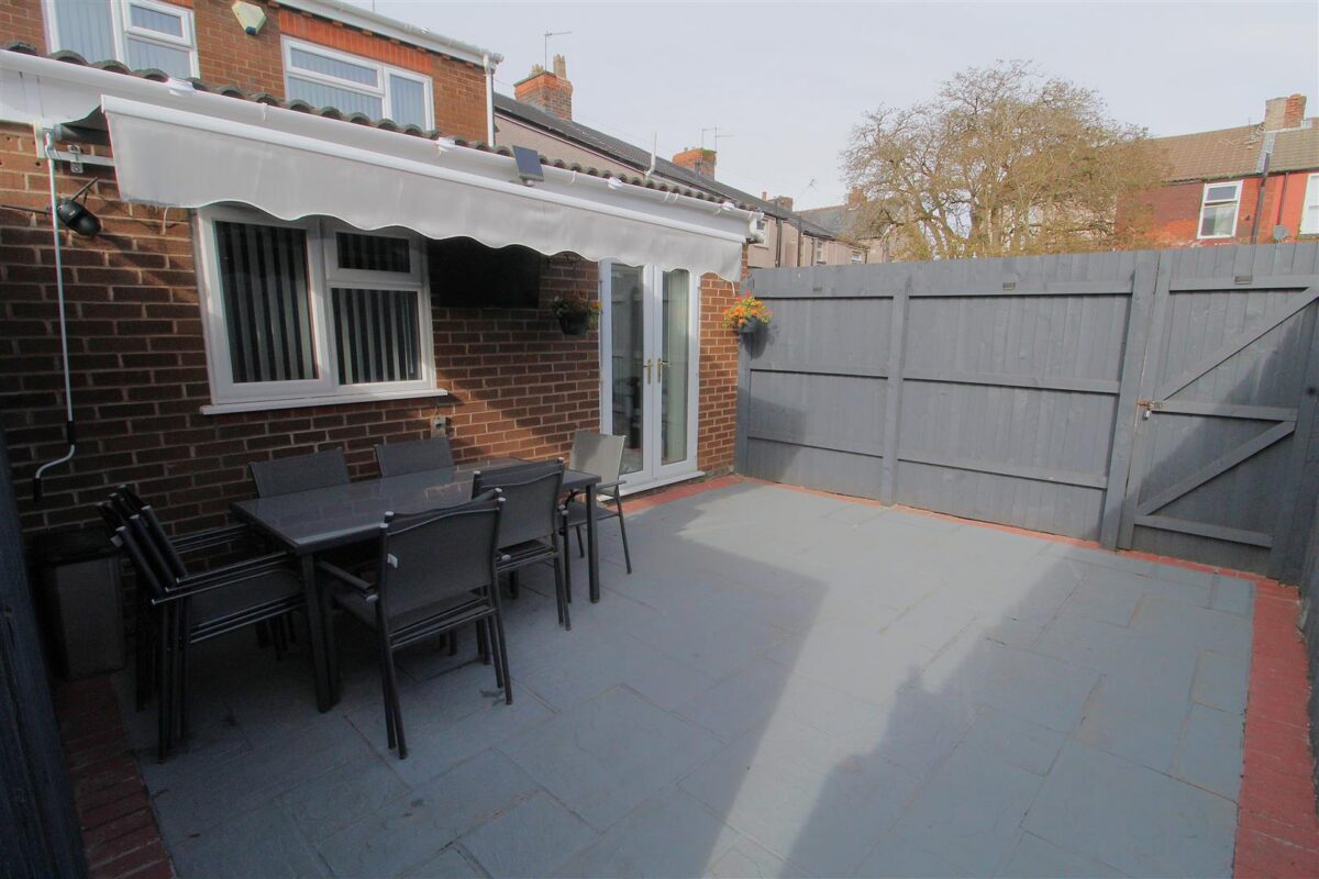 Gray Street, Linacre